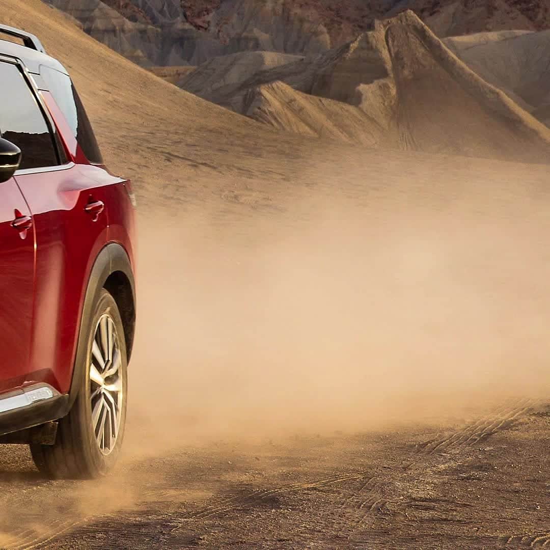 Nissan USA Official Instagram accountのインスタグラム：「Show them your rugged side. #NissanPathfinder​」