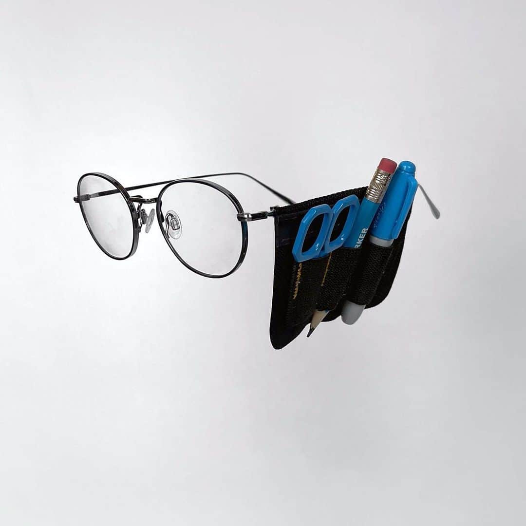 Warby Parkerのインスタグラム：「@NicoleMclaughlin making our Eshi Edition frames multi-FUNctional 🛠️👓✨ (Frames shown here: Colvin in Polished Silver with Belize Blue.)」