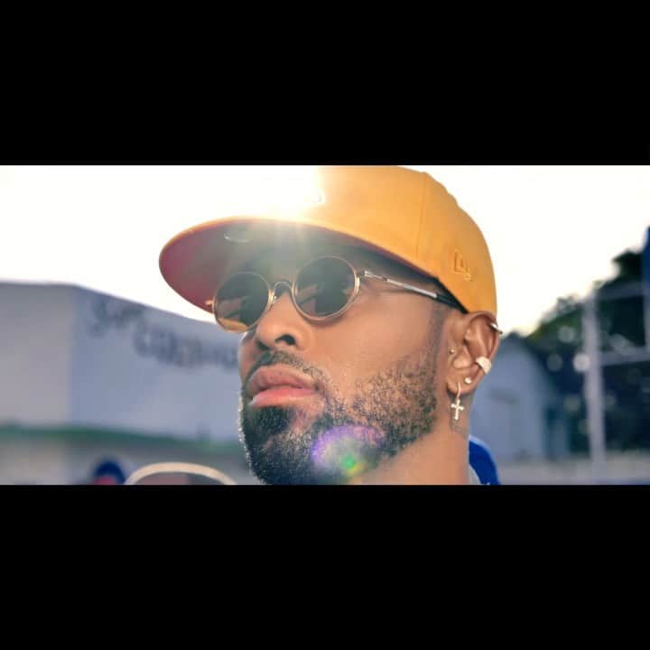 ホセ・レイエスのインスタグラム：「La melaza X @ronnyrodriguez17  Los Peloteros que le meten mas que medio género 🤣 #SinPiedad  @jhonithevoice 🎛 @jpolanco_official 🎛 @directivefilms 🎥」