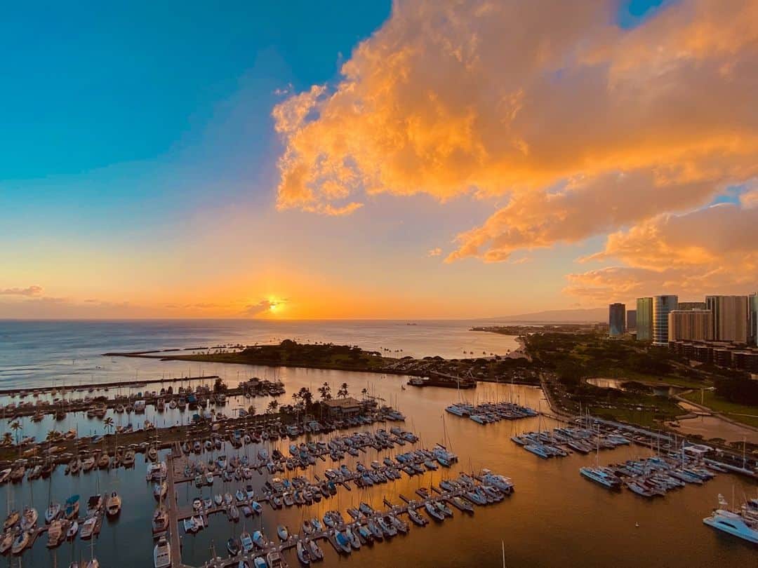 Prince Waikikiのインスタグラム：「There's no place i'd rather spend my weekend! #PrinceWaikiki  Photo: @trentniino」