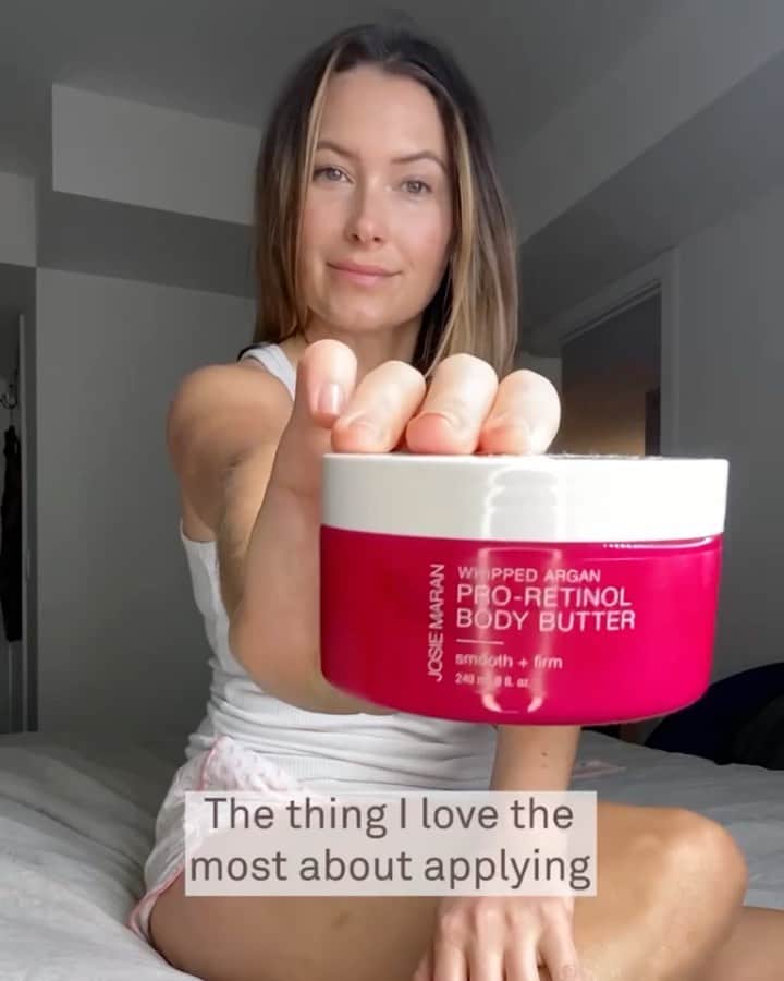 ジョジー・マランのインスタグラム：「"I really have noticed that my skin is firmer. I feel more hydrated, my skin feels more supple, and it just makes me happy!"    @kynatreacy can't get enough of our new Whipped Pro-Retinol Body Butter. 😊️What has it done for your skin?   #whippedretinol」