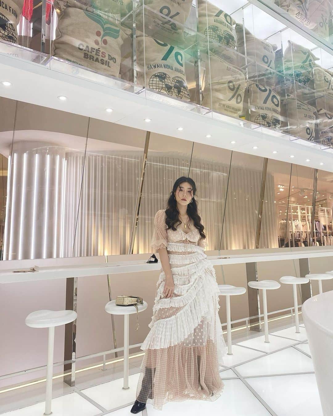 GYEON SEOのインスタグラム：「_* สูง 180 🤣 . . @tandtbangkok」
