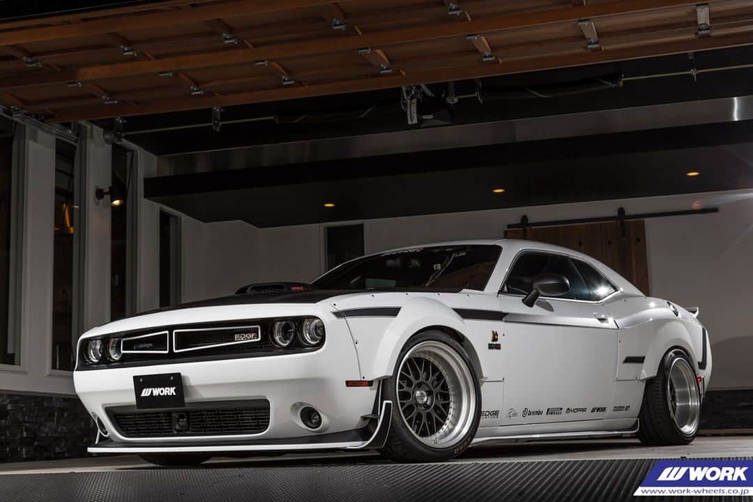 のインスタグラム：「@luxz.inc Dodge Challenger on WORK Meister M1 #artofwheel」