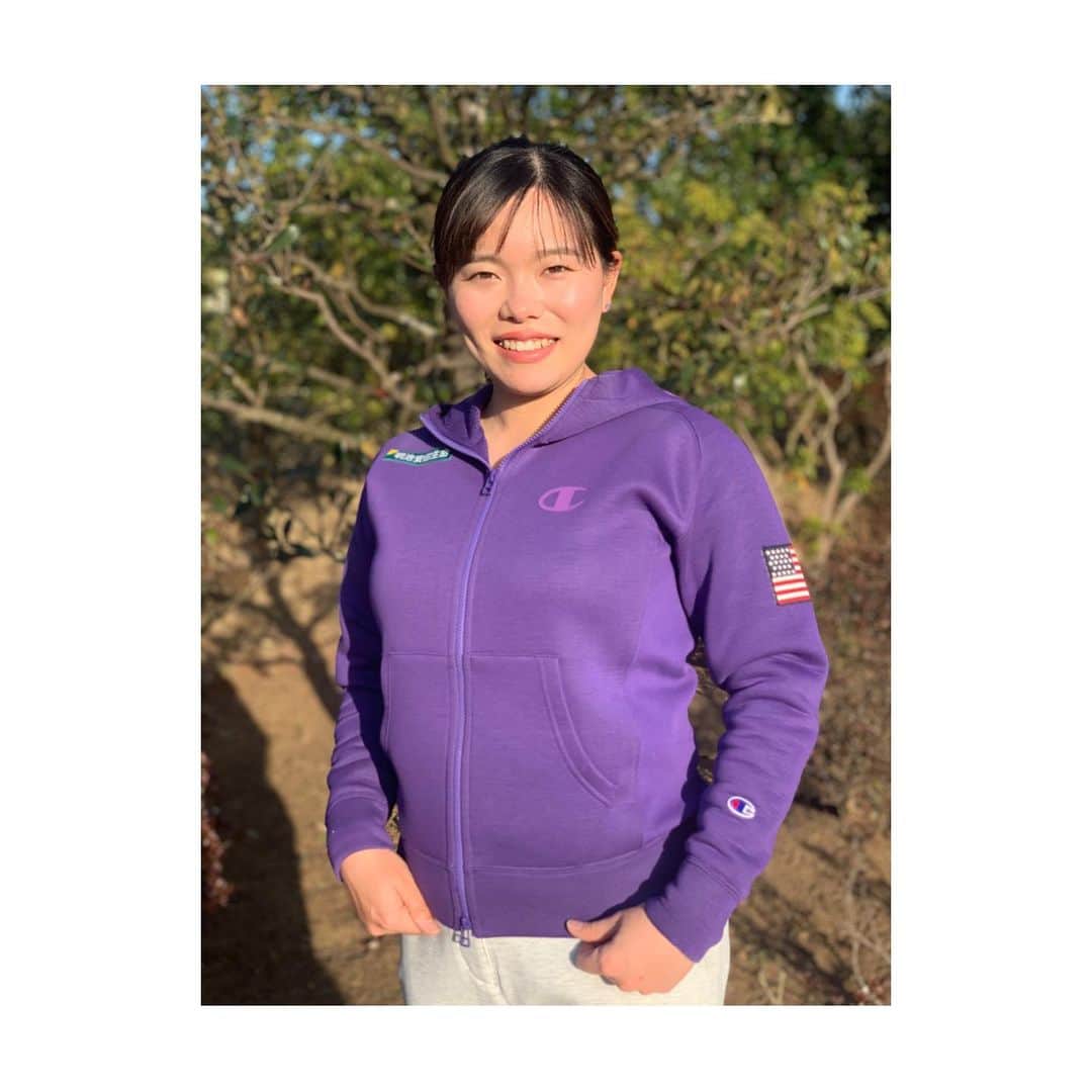 のインスタグラム：「お気に入りのウェア🤩 @champion_japan  形もカッコいいし、動きやすい‼︎‼︎‼︎‼︎✨ #championjp  #BeYourOwnChampion #golf #勝みなみ」