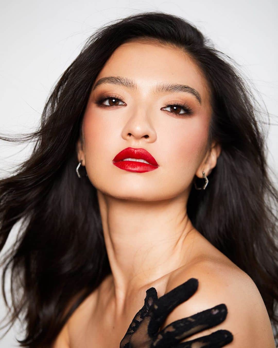 ラライン・シャーのインスタグラム：「💋for the Chinese New Year #2021」