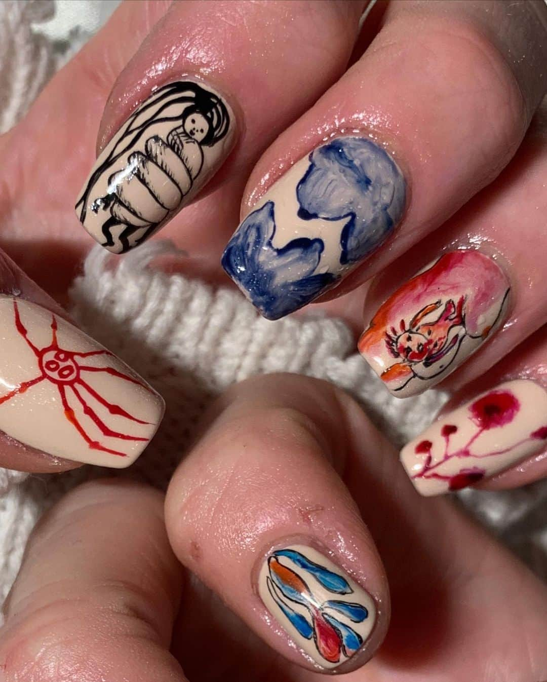 Mei Kawajiriさんのインスタグラム写真 - (Mei KawajiriInstagram)「#LouiseBourgeois for @hunterschafer 🕷🕷🕷💙❤️ #nailsbymei」2月13日 12時42分 - nailsbymei