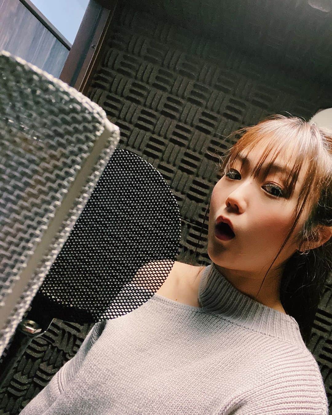 藤田早希のインスタグラム：「ボイスコミックの録音だったよー🤭 まだまだ、まだまだです。. . ☆☆☆☆☆☆☆☆☆☆☆☆☆☆☆. .  It was a voice comic recording 🤭  There is still more. .  음성 만화 녹음했다 있네요 🤭  아직도, 아직도입니다. . ☆☆☆☆☆☆☆☆☆☆☆☆☆☆☆. . . . #voice #voicecomic #ナレ録り #ボイスコミック #ナレーション . . . .」