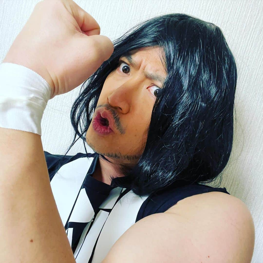 すずけんのインスタグラム：「お久しブリザーーーーーーーード！  #俺の家の話 #ものまね #長瀬智也　さん #ブリザード寿 #スズケン」