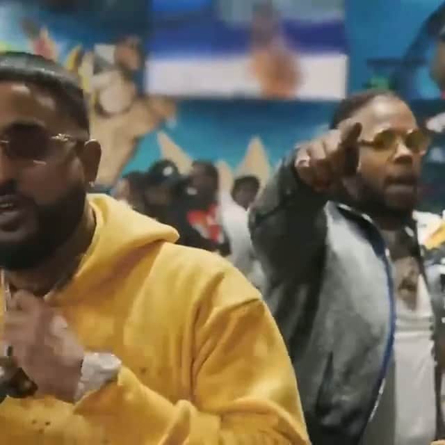 ファンクマスター・フレックスのインスタグラム：「New @rowdyrebel / @nav !!!! Mean !!!! Yes sir!!!! WHO ELSE SHOULD ROWDY COLLAB WITH??」