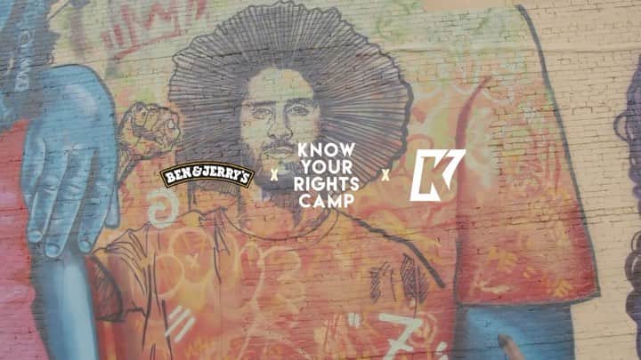 Ben & Jerry'sのインスタグラム：「Last Sunday we teamed up with @kaepernick7 and @yourrightscamp to honor residents of Old West Tampa with a COVID-safe "Change The Whirled" community grab-and-go. We distributed 2,000+ meals with pints of @kaepernick7's Change The Whirled Non-Dairy and $10k in gift certificates to local businesses.⁠⁠ ⁠⁠ As a testament to our belief in the power of people in local communities, we invested over $60k in Tampa-based grassroots community organizations and small businesses. We are in solidarity with the Old West Tampa community and all those working courageously to change the world!」