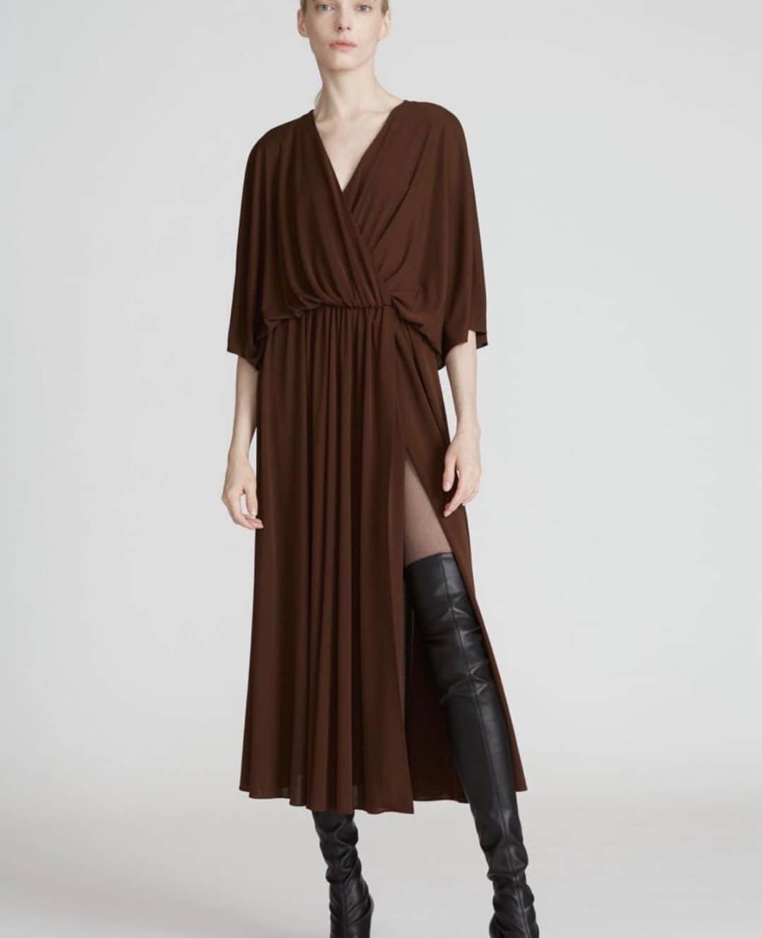ホルストンのインスタグラム：「Halston FALL/WINTER 2021 by @robertrodriguezofficial  To kick off #NYFW...」
