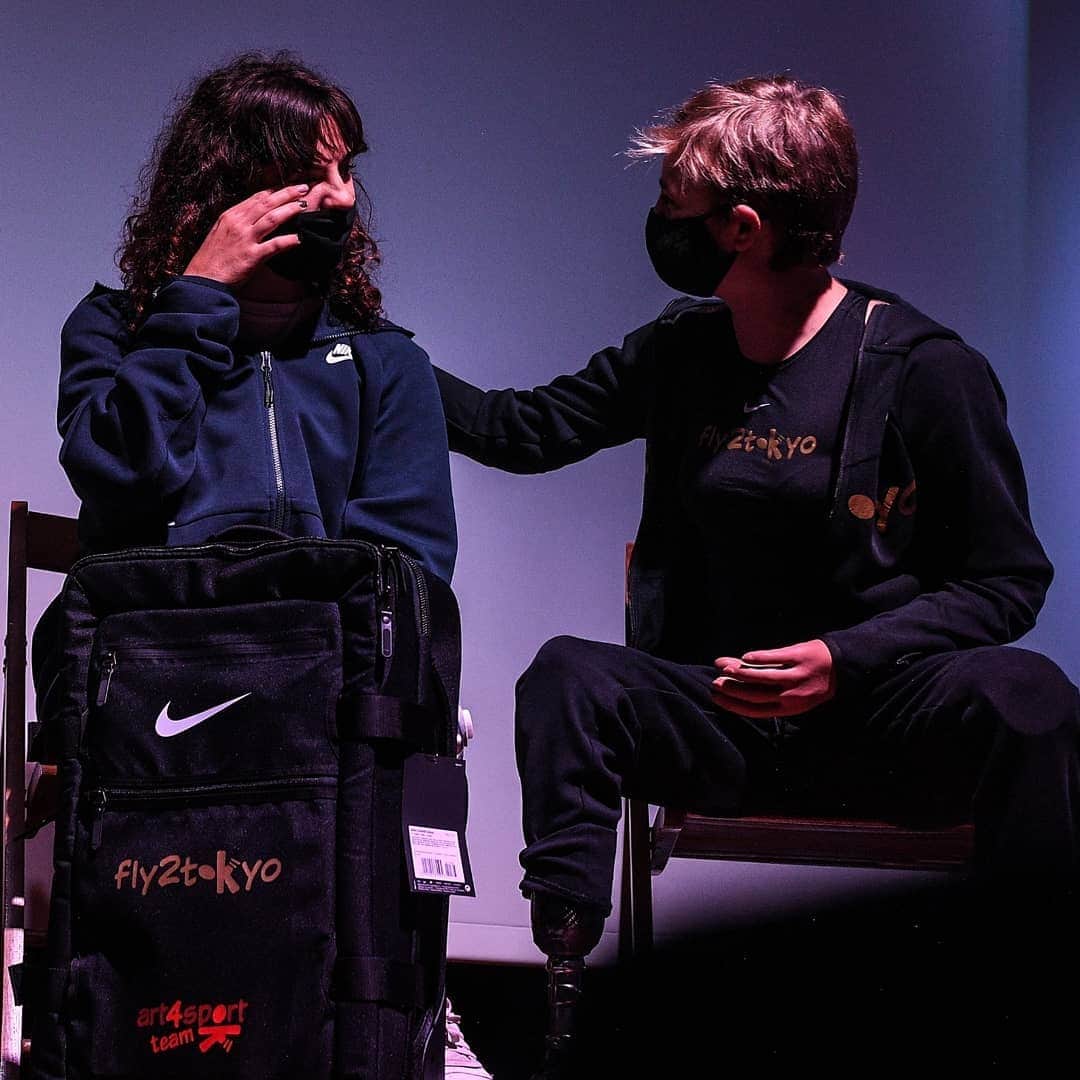 ベアトリーチェ・ヴィオのインスタグラム：「QUANDO TESTA E PALLE FANNO PIÙ DI MILLE GAMBE!  Lei è @ambrasabatini__.  Un anno e mezzo fa un incidente in scooter le ha cambiato la vita.  Dopo pochi mesi è tornata su una pista d'atletica, con una protesi al posto della gamba ma con in testa lo stesso obiettivo di prima: correre e vincere. 🏃🏻‍♀️🥇  Oggi, nella sua prima gara internazionale, ha stabilito il NUOVO RECORD MONDIALE dei 100 mt 👏🏻  Niente può fermarti se hai il coraggio di credere fino in fondo nei tuoi sogni.  BRAVISSIMA AMBRA! 🦾🦾🦾  📸 @augusto280766」
