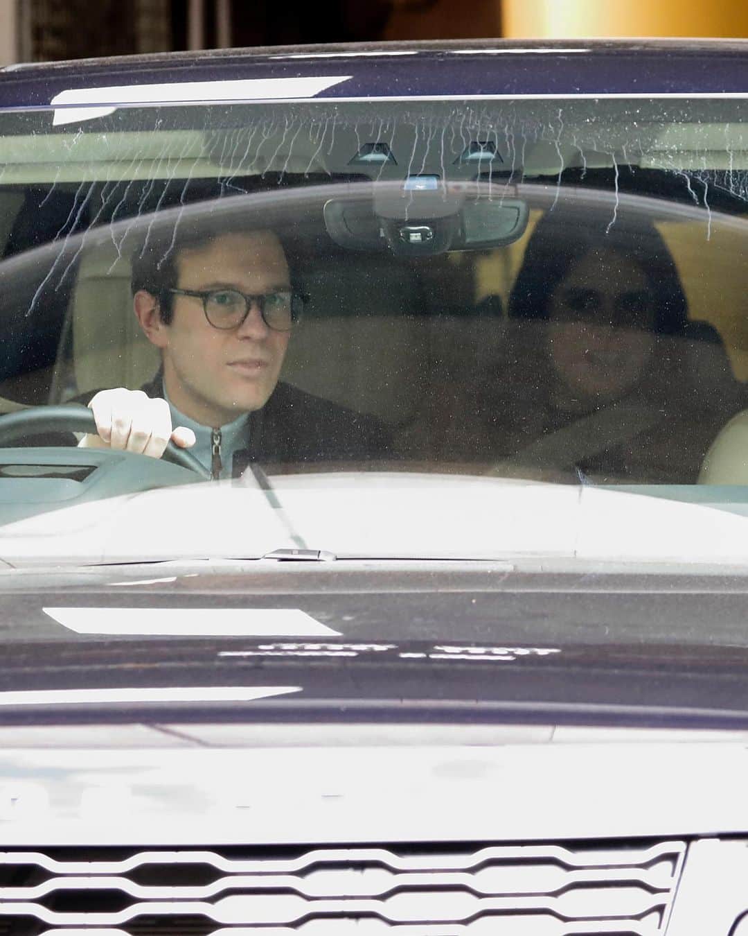 Just Jaredさんのインスタグラム写真 - (Just JaredInstagram)「Princess Eugenie was spotted leaving the hospital with her newborn baby boy on Friday. Her husband Jack Brooksbank drove them home! #PrincessEugenie #JackBrooksbank Photos: Getty」2月13日 4時37分 - justjared