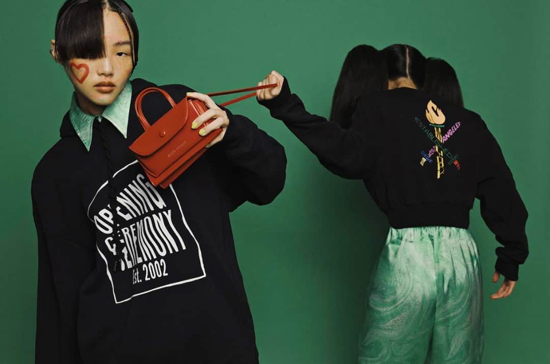 オープニングセレモニーのインスタグラム：「The new OC Spring/Summer 2021 collection is now available online at openingceremony.com. Come and grab our new distorted logo sweatshirt—perfect for every day.    📸 by @zhonglin_ / styling by @markjenhsu�  #OC #SS21」