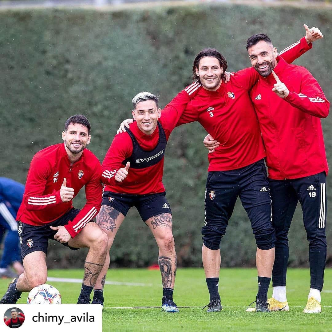 LFPさんのインスタグラム写真 - (LFPInstagram)「So good to see you back with the group, @chimy_avila! 💪🏽  #Chimy #Osasuna #Happy #LaLiga #LaLigaSantander」2月13日 5時02分 - laliga