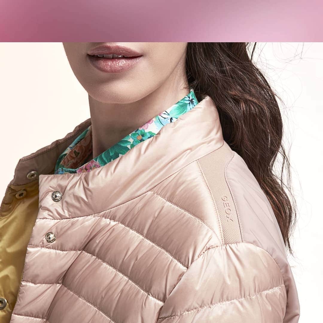 ジェオックスのインスタグラム：「Dreaming of those Spring days…  Sun on the skin, flowers in full bloom, and the perfect peachy hues of our new jacket collection... we can’t wait! ​ ​ ​#geox #geoxshoes #ExpressYourWorlds」