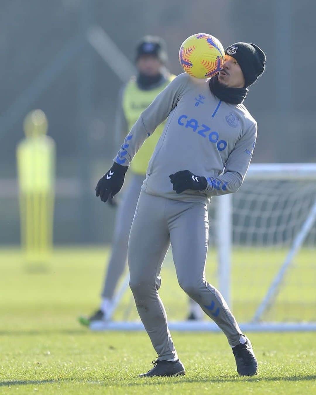 のインスタグラム：「Thankful to God...Step by step 🙌🏽🙏🏽💙」