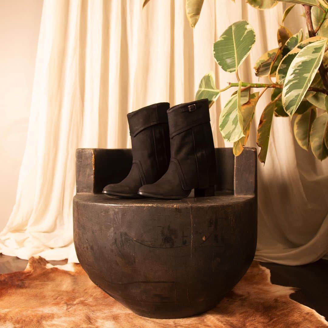 ブルーノボルデーゼのインスタグラム：「BRUBO BORDESE  SOFI MID BOOTS FW20-21」