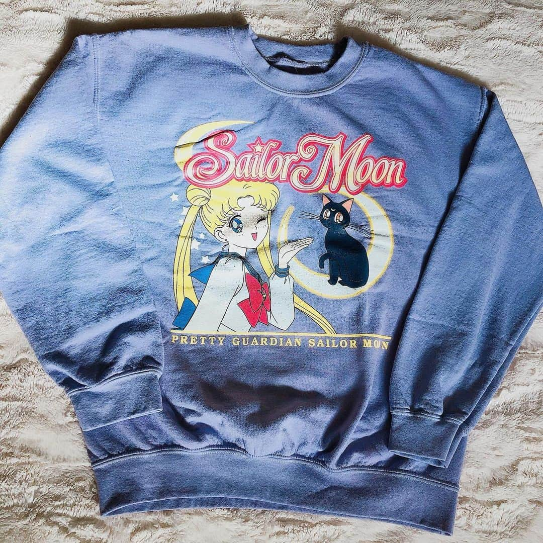 Sailor Moonさんのインスタグラム写真 - (Sailor MoonInstagram)「✨🌙 Got my Sailor Moon sweatshirt from @urbanoutfitters!! Another cute sweater but nowhere to go... 🌙✨  #sailormoon #セーラームーン #sweater #urbanoutfitters #fashion」2月13日 6時34分 - sailormoon_sc