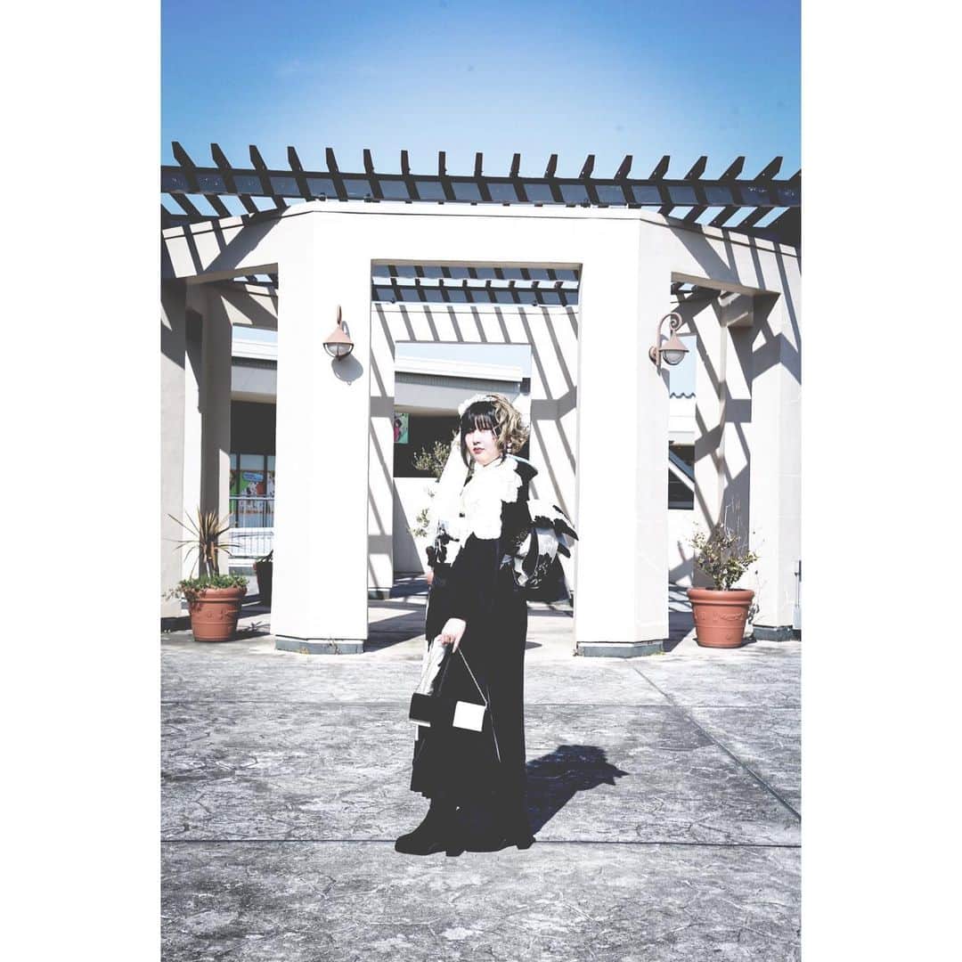のインスタグラム：「🗣さらに振袖展示会やるよ！  2月19日〜21日の３日間限定♡  たくさんの振袖と小物が いっーぱい選べます🕺🏻  是非お待ちしております♩  .  #スタジオシエル  #スタジオシエル印西店 #振袖  #振袖コーデ  #千葉県振袖レンタル  #ヘアメイク  #ヘアアレンジ  #千葉振袖レンタル  #アップスタイル  #fff  #写真館  #振袖写真館  #カメラ女子  #印西 #振袖レンタル  #ネイルデザイン  #ドライフラワー #振袖帯結び  #成人式 #成人式前撮り #成人式ヘアセット  #振袖前撮り #成田振袖  #八千代振袖 #白井振袖  #印西振袖」