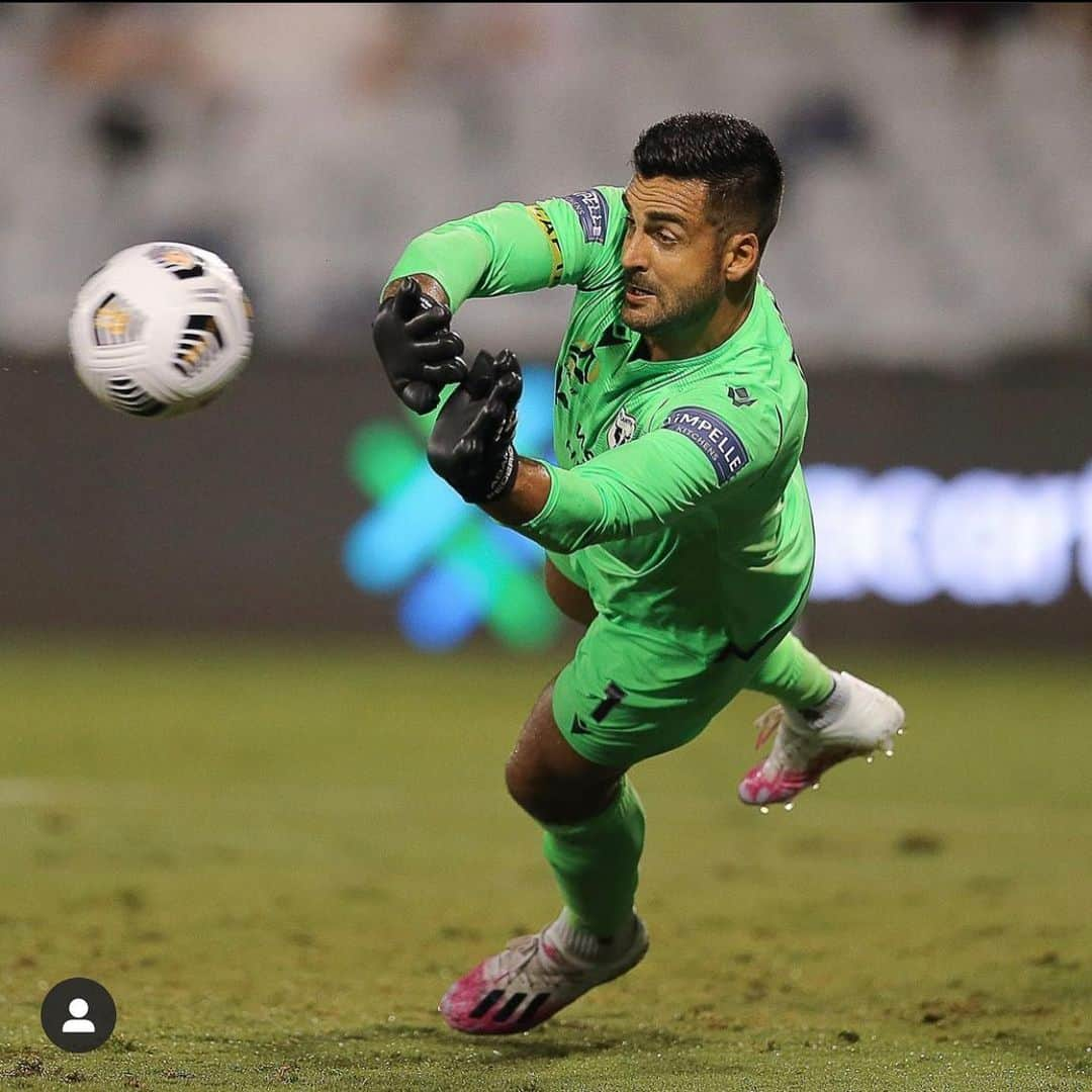 アダム・フェデリチさんのインスタグラム写真 - (アダム・フェデリチInstagram)「7 points  2 clean sheets  Good weeks work 🙌🏼」2月13日 6時52分 - federici32