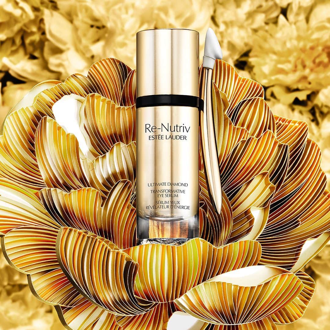 エスティローダーのインスタグラム：「Enter the Year of the Ox with the look of energized eyes. ✨ Containing exclusive #BlackDiamondTruffle, our new #ReNutriv Ultimate Diamond Transformative Eye Serum transforms the look of your under-eye area to reveal less puffy, more lifted, and sculpted looking skin. #ExtraordinaryBeauty」