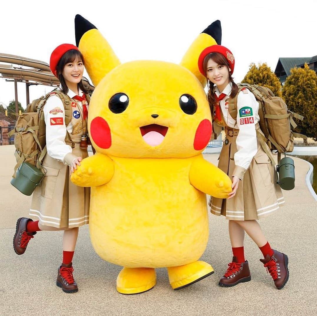 waco⭐️CHACOのインスタグラム：「乃木坂46さまの派生ユニット“からあげ姉妹”こと生田絵梨花さん・松村沙友理さん出演による、テレビ東京系テレビアニメ「ポケットモンスター」のオープニングテーマ「1・2・3」のMVが公開されました。  衣装スタイリスト森さんの可愛らしいガールスカウトの衣装に合わせて、CHACOのイヤリングも使っていただきました✨ めちゃめちゃかわいいです😍 ぜひご覧くださいませ😊」