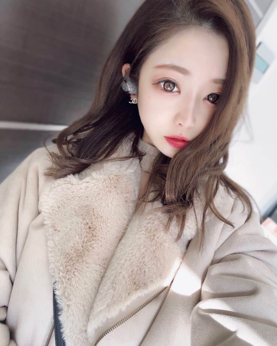 HINAのインスタグラム：「  🥱～   #gm #holiday  #呪術廻戦どハマり中 #五条先生 ♡」