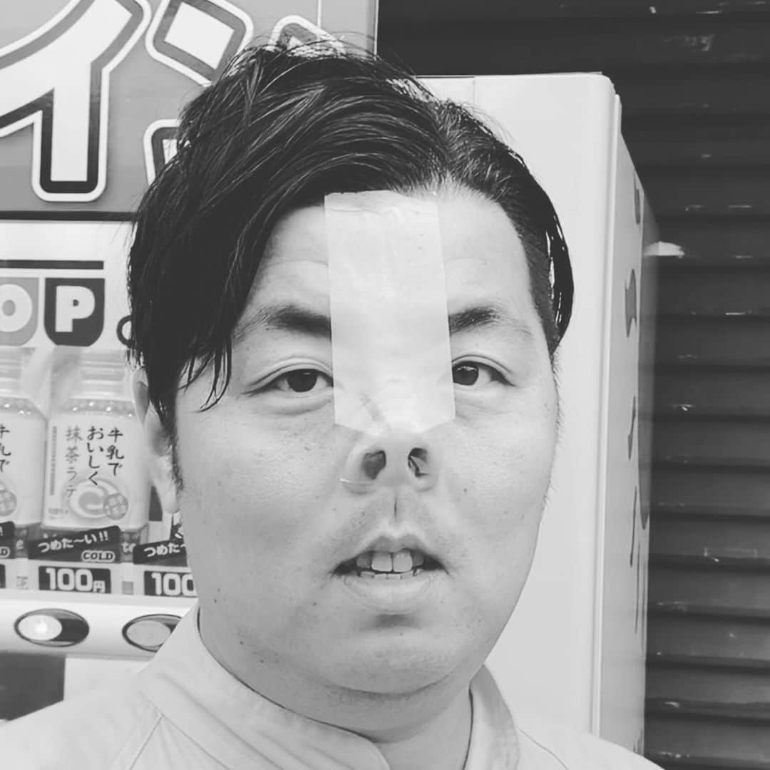 井本貴史のインスタグラム：「#本日 #YouTube #8LDK #どりあんず平井と #20時より #生配信します #お時間ある方 #是非ご一緒にどうぞ ・ ・ ・ #オンラインサロン #始めました #是非どうぞ #プロフィールから飛べます」