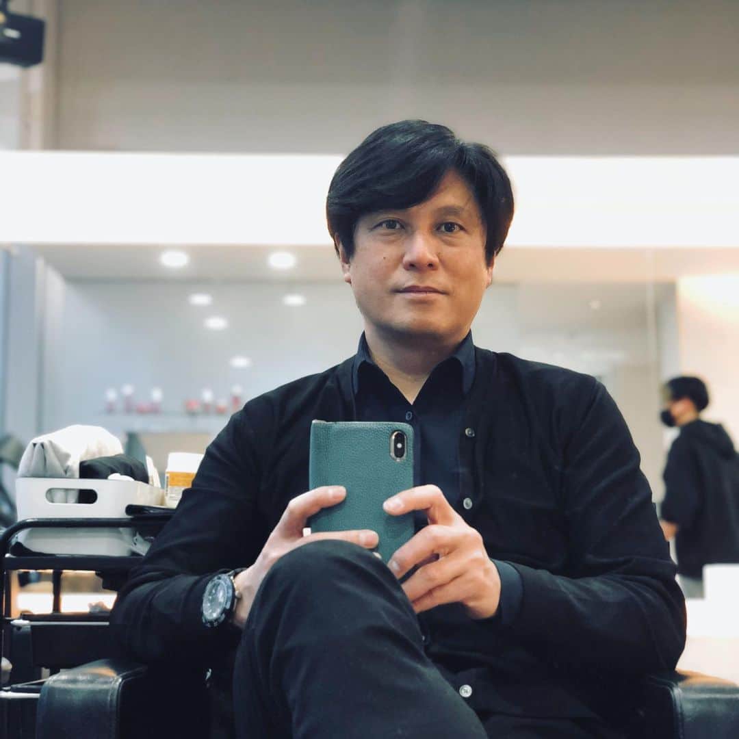 望月衛介さんのインスタグラム写真 - (望月衛介Instagram)「これから髪切ります。  #portrait #haircut #美容室 #自撮り」2月13日 9時14分 - eisukemochizuki