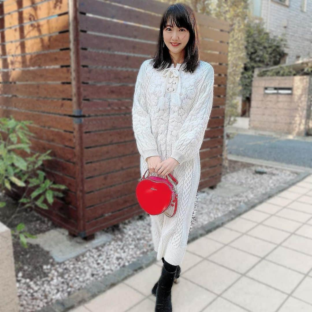 三浦泉さんのインスタグラム写真 - (三浦泉Instagram)「* ♩.:*・♪・*:.♬.:*・♩*:.♬.:*・♩・♪:.♬  　コーデ 👗👠💕  👗⇨♡ @grace_continental.div  👢⇨♡ @ugg  👜⇨♡ @st.blanton ×izumiコラボ  まだまだ肌寒いのでニットワンピ　着ました👗✨🥰💗 来月は季節的にもう着れないから たくさん今月着ようと思います♥️  *  ♩.:*・♪・*:.♬.:*・♩*:.♬.:*・♩・♪:.♬  #コーデ #コーディネート #code  #cordinate  #izumiコーデ 🎀　 #izumileコーデ  #イズミールコーデ #gracecontinental  #stblanton  #ugg #グレースコンチネンタル #セントブラントンとizumiコラボ  #アグ #大人可愛いコーデ  #CBK」2月13日 9時29分 - princessizu1201