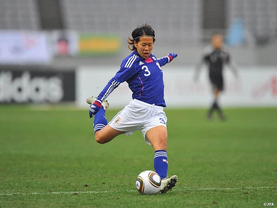 日本サッカー協会さんのインスタグラム写真 - (日本サッカー協会Instagram)「【#OnThisDay】2010.2.13🔙  東アジア女子サッカー選手権2010決勝大会 #なでしこジャパン 2-1 韓国代表 📍味の素スタジアム  11年前の今日。#大野忍 選手と #山口麻美 選手のゴールにより韓国に勝利。2大会連続となる全勝優勝を飾った。また #澤穂希 選手が2大会連続でMVPに選出された。  #jfa #daihyo #nadeshiko」2月13日 9時34分 - japanfootballassociation