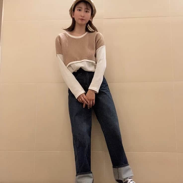 砂川陽香さんのインスタグラム写真 - (砂川陽香Instagram)「ㅤㅤㅤㅤㅤㅤㅤㅤㅤㅤㅤㅤㅤ ㅤㅤㅤㅤㅤㅤㅤㅤㅤㅤㅤㅤㅤ (( swipeしてね〜 )) ㅤㅤㅤㅤㅤㅤㅤㅤㅤㅤㅤㅤㅤ (@uniqlo_jp )の#ワイドフィットカーブジーンズ を使ったコーデ…👖 ㅤㅤㅤㅤㅤㅤㅤㅤㅤㅤㅤㅤㅤ トップス次第でオールジャンルいけるから かなり使いやすい子…🙋🏻‍♀️🤍 ㅤㅤㅤㅤㅤㅤㅤㅤㅤㅤㅤㅤㅤ  #かっつんこーで#ootd#今日のコーデ #カジュアルコーデ #全身コーデ #デニムコーデ#ユニクロコーデ #ユニクロ購入品 #キャスケット#コーデュロイ#淡色コーデ #淡色女子 #ママコーデ#女の子ママ#姉妹ママ#二児ママ#ママファッション#シンプルコーデ #155cmコーデ」2月13日 9時40分 - hirokattsunnnn