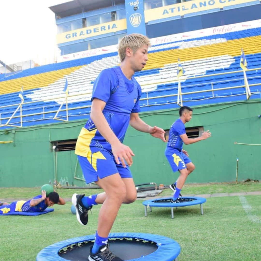 森本貴幸さんのインスタグラム写真 - (森本貴幸Instagram)「Hard Training.. #luqueño #paraguay #筋トレ#鬼#南米#パラグアイ」2月13日 9時42分 - morimototakayuki9