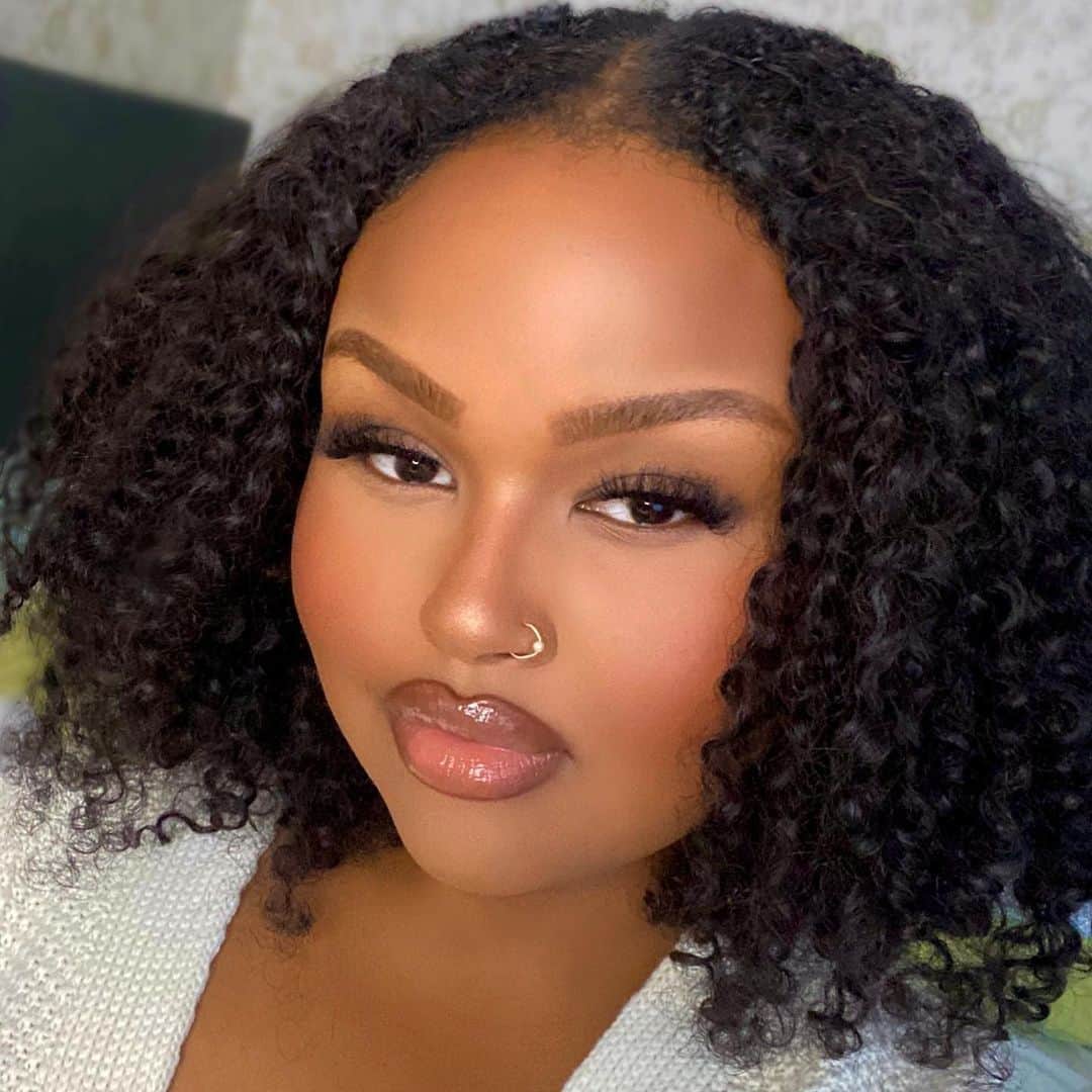 Anastasia Beverly Hillsさんのインスタグラム写真 - (Anastasia Beverly HillsInstagram)「Double tap if you ❤️ this sweet and simple look! @kaadijaa creates her beautiful brow look with #AnastasiaBeverlyHills Brow Freeze styling wax and Brow Definer in "Chocolate." ❤️❤️❤️⁣ ⁣ #anastasiabeverlyhills #anastasiabrows #ABHIcedOut #browfreeze」2月13日 9時43分 - anastasiabeverlyhills