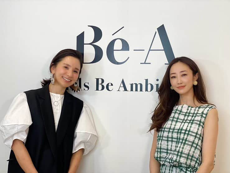 西村カナコのインスタグラム：「興奮覚めやらぬまま朝を迎える。  昨日の @megumi_kanzaki  x @be_a.japan 「快適な生理のヒント！」トークセッション。多くの皆さまにご視聴頂き本当にありがとうございました😭✨✨ . . 分かっていたけど、1時間では時間が足りない！ほど、もっともっとモーッと恵さんとお話ししていたかった。 それほどに充実して、楽しい時間が過ごせしました🎶🎶 . . @be_a.japan にアーカイブ残していますので、見逃した！方はぜひご覧ください♡ . . @megumi_kanzaki 恵さん！本当に本当に有り難うございました🤩」