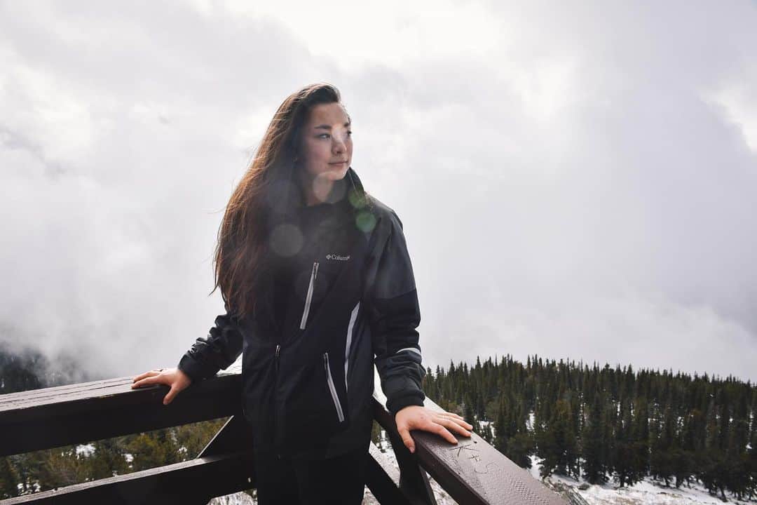 五十川舞香のインスタグラム：「Not quite Kilimanjaro (yet), but I spent the last 6 weeks walking up and down big hills, through clouds, over frozen lakes, and across flatiron faces. Boulder has been a major treat as well as a solace - especially living with quality people @seshawesome @chiquentin @romanoalexa   Time goes on, things heal, but most consistently, things change (heh). I’m headed off to a new location very soon... any guesses where? 🤗 . 6週間コロラド州にすんで、数々の山を登り、雲を通り、凍った湖を渡り、フラットアイアンを横切りました。ボルダーは慰安、幸せな所、友人と共に過ごせた。  時間が経って、色々治り、人生が進んでいく。これから違う街へ引っ越します。どこでしょうか？」