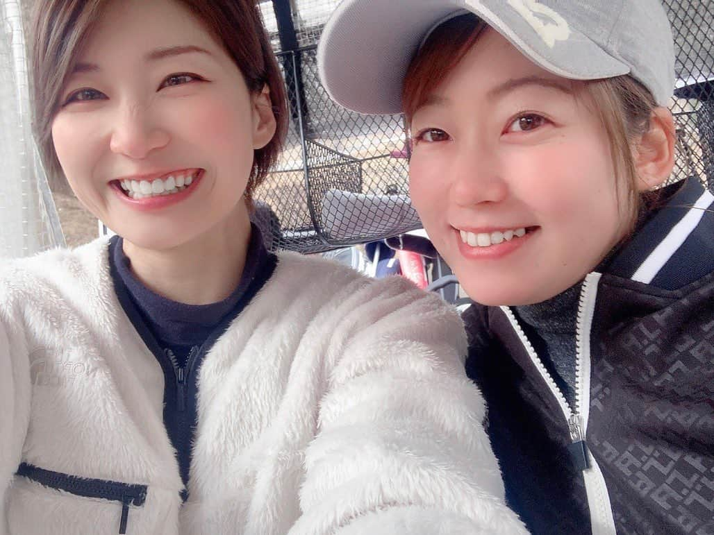 杉山美帆さんのインスタグラム写真 - (杉山美帆Instagram)「さきちゃん @saki_oshio  とゴルフでした☺️⛳️  めっちゃ笑った😂さきちゃんの写真写りが悪過ぎて😂載せたいけど、載せられない🙄笑  本当に別人になるのなんで🙄笑 この写真は等身大です😂  #先輩のお茶を潰す後輩　#甘やかし過ぎた　#バイトするならエントリー #ゼンケン　#myアセット　#ゴルフ　#golf」2月13日 10時12分 - mih0_golf