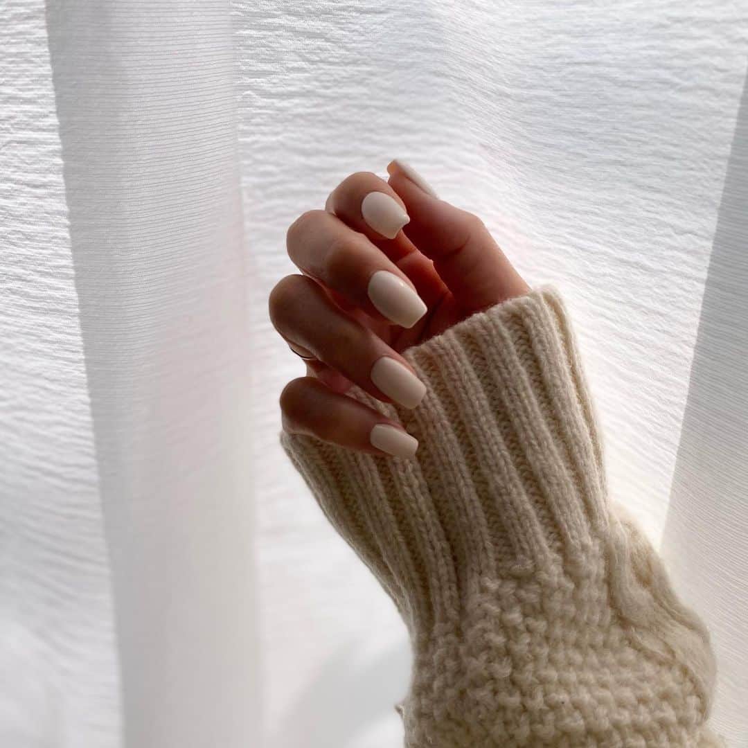 のインスタグラム：「オフホワイトのネイル。 かわいい♡  #nail」
