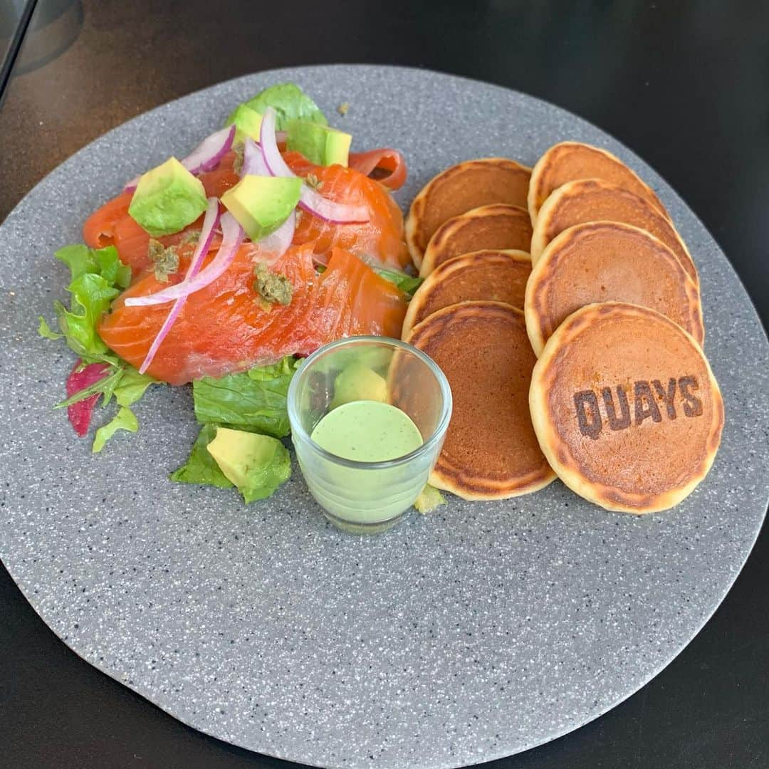 アレックス・ラミレスさんのインスタグラム写真 - (アレックス・ラミレスInstagram)「いただきます！good morning everyone! Wow this place is amazing @quayspacificgrill #healthyfood #great #feeling #after #eating #enjoing #with #the #family」2月13日 10時37分 - ramichan3