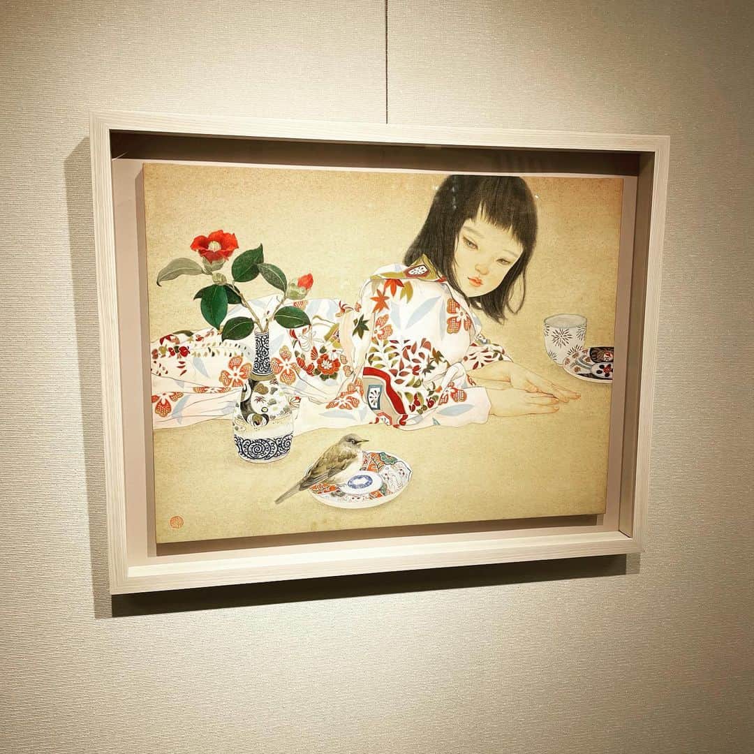 DJ AIKO 62さんのインスタグラム写真 - (DJ AIKO 62Instagram)「ポルタギャラリー華で2月21日まで開催中の企画展「京都　日本画新展」特別展〜東山を訪ねて〜に立ち寄りました。  2008年から続く京都の日本画新人賞で過去11回の大賞受賞者が、東山の風景や生き物をテーマにした新作を出展しています。  1点を除き写真もオッケーなので、気になった作家さんのものを撮りました😊  #京都日本画新展 #山本真澄 さん #北川安希子 さん #日本画 #ポルタギャラリー華  #DJAIKO62 #学芸員djのdjaiko62  #京都アート散歩 #京都 #ポルタ #美術館巡り #おすすめ美術展 #アートギャラリー」2月13日 10時51分 - djaiko62