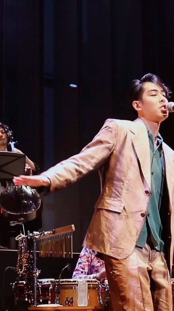 エリック･フクサキのインスタグラム：「Eric Fukusaki & Ken Morimura Beyond Generations Orchestra Covering Rubén Blades composition “El Cantante” de “El Cantante” “Hector Lavoe”. Homenaje a ellos con mucho cariño.  De Japón para el Mundo ✨🙏🌈🌎  @ericfukusaki #森村献 #homenaje #tribute @ruben.blades  #hectorlavoe #elcantante #japan #japon」