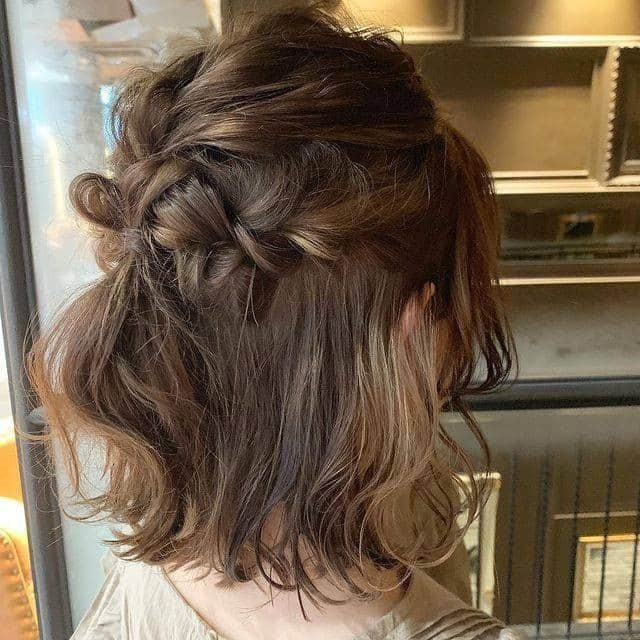 bangsさんのインスタグラム写真 - (bangsInstagram)「素敵なヘアスタイルをご紹介させて頂いてます！ @yuka_minxさんありがとうございます♡  ——————————————————   ＊ bangs(バングス) https://bangs.jp/ https://magazine.bangs.jp/  “なりたい私” と ”叶えてくれるスタイリスト” が見つかるWEBマガジン  ヘアスタイル作品を毎日配信中！ 新たな自分に出会うための理想のヘアスタイルと スタイリストを”bangs”で見つけることができます🌟  #編み込み #ハーフアップ #ヘアスタイル #ヘアアレンジ #ヘアカタログ #发型 #髮型 #髮型屋 #髮型設計 #日系髮型 #短髮造型 #短髮女孩 #日系短髮 #女生髮型 #女生短髮 #短髮型 #염색 #헤어 #단발 #bob #복구펌 #짧은머리 #숏컷」2月13日 11時00分 - bangs.tokyo