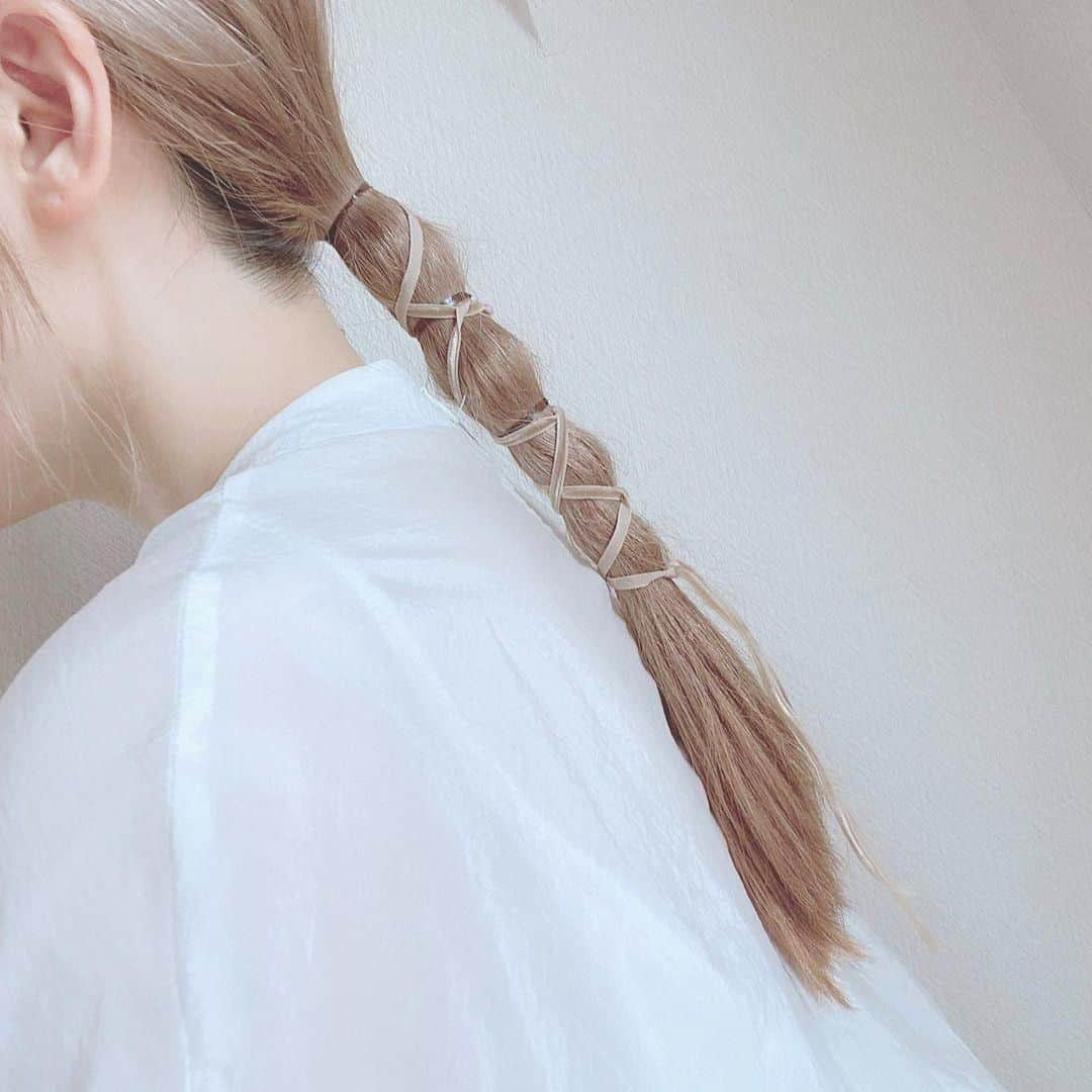 bangsのインスタグラム：「素敵なヘアスタイルをご紹介させて頂いてます！ @__hito_mさんありがとうございます♡  ——————————————————   ＊ bangs(バングス) https://bangs.jp/ https://magazine.bangs.jp/  “なりたい私” と ”叶えてくれるスタイリスト” が見つかるWEBマガジン  ヘアスタイル作品を毎日配信中！ 新たな自分に出会うための理想のヘアスタイルと スタイリストを”bangs”で見つけることができます🌟  #紐アレンジ #ヘアスタイル #ヘアアレンジ #ヘアカタログ #发型 #髮型 #髮型屋 #髮型設計 #日系髮型 #短髮造型 #短髮女孩 #日系短髮 #女生髮型 #女生短髮 #短髮型 #염색 #헤어 #단발 #bob #복구펌 #짧은머리 #숏컷」