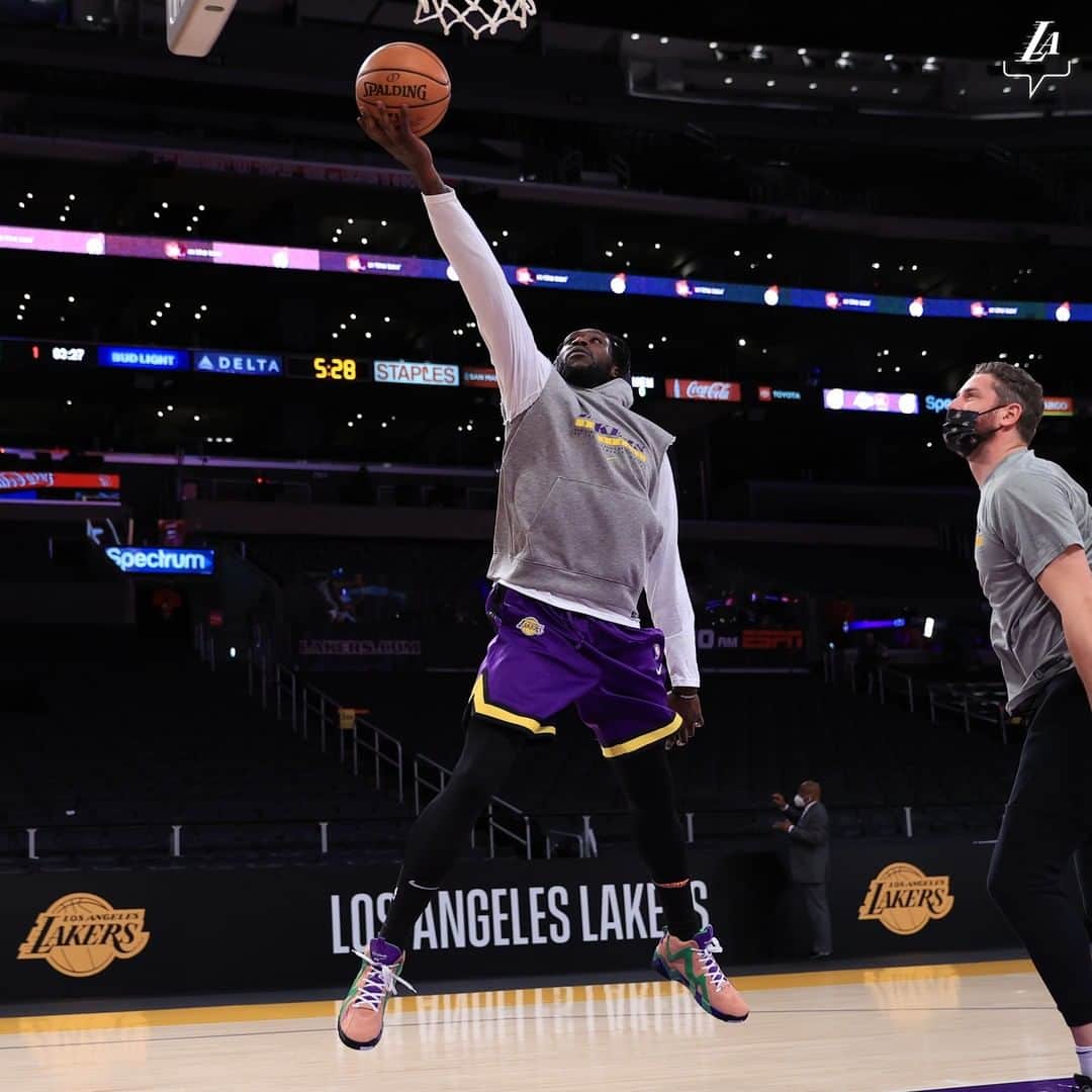 Los Angeles Lakersさんのインスタグラム写真 - (Los Angeles LakersInstagram)「Dynamic Warmups 💥」2月13日 11時20分 - lakers