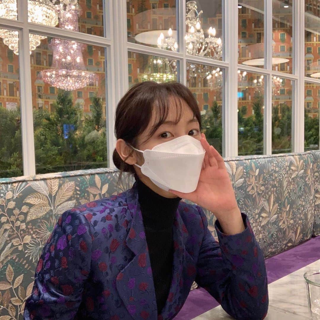のインスタグラム：「🤨?」