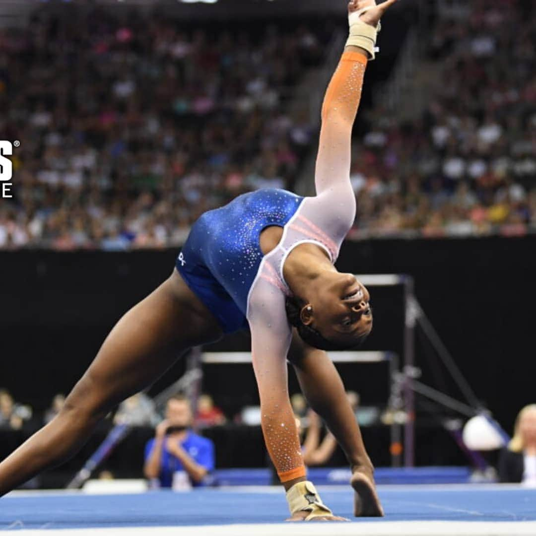 Inside Gymnasticsさんのインスタグラム写真 - (Inside GymnasticsInstagram)「#queen @gymtrin @gatorsgym 🧡💙🔥🎤  #gymnasticslove #ncaagym #outstanding   Photo by Lloyd Smith for Inside Gymnastics @lgs6632」2月13日 11時32分 - insidegym