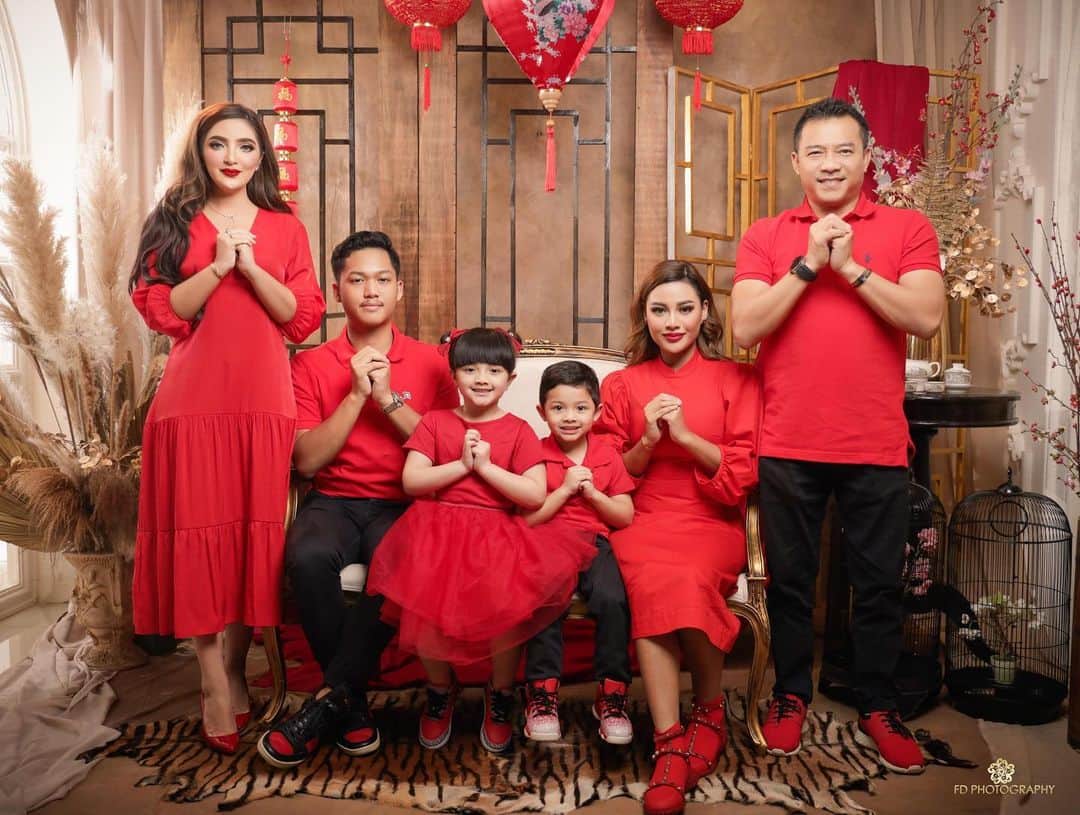 Keluarga A5さんのインスタグラム写真 - (Keluarga A5Instagram)「Gong Xi fa chai😍」2月13日 11時33分 - queenarsy