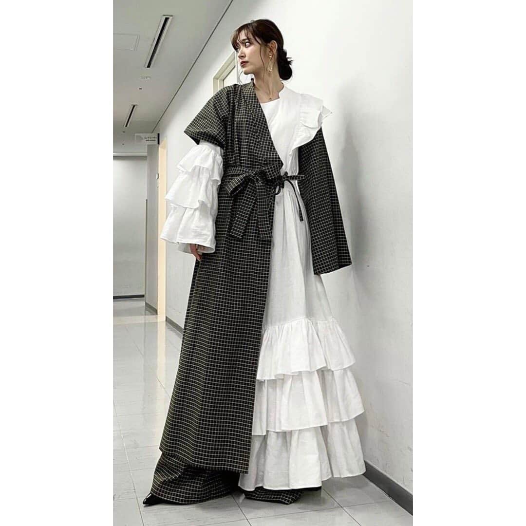アツシナカシマのインスタグラム：「#atsushinakashima #アツシナカシマ #mode #鈴木愛理 @airisuzuki_official_uf」