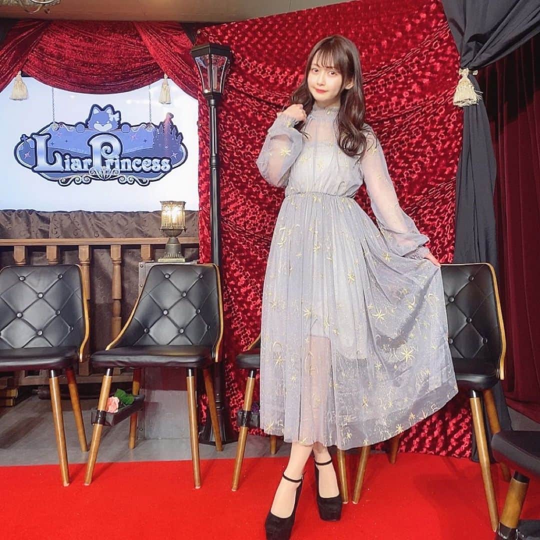 金久保マユ（ぼんぼん）のインスタグラム：「明日は #アルティメット人狼 ch！ なんと初めてclubhouseでも配信されます！ . ニコ生でご覧の方はzoomでの映像も観られます◎clubhouseの方は音声のみです！初の試み！どうかるのか私もドキドキです>< . . clubhouse、私も部屋には入るようにするので通知行くと思います！！ . 頑張るぞ〜！全員女子村！ とっても楽しみです！ . ぜひご覧ください！  写真は先日のライアープリンセス人狼👸💖集合写真が1サイズ的に入らなかったので分割して載せました😂🤍笑　こちらのアーカイブも是非！！」